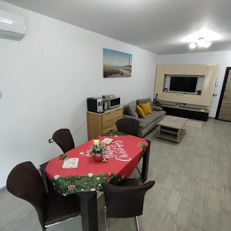 Apartment Yasuo Navodari